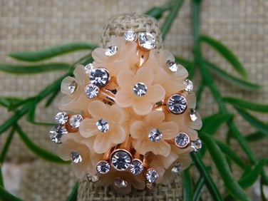 RING ROCK STONE LAPIDARY SPECIMEN