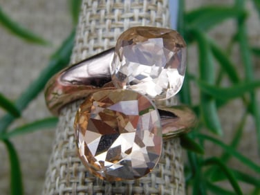 RING ROCK STONE LAPIDARY SPECIMEN