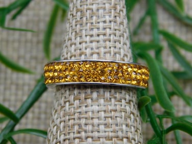 RING ROCK STONE LAPIDARY SPECIMEN