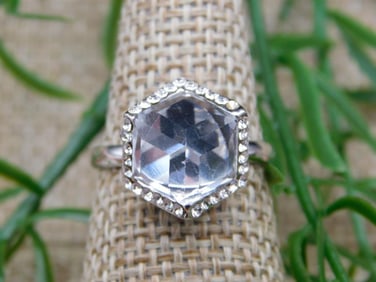 RING ROCK STONE LAPIDARY SPECIMEN