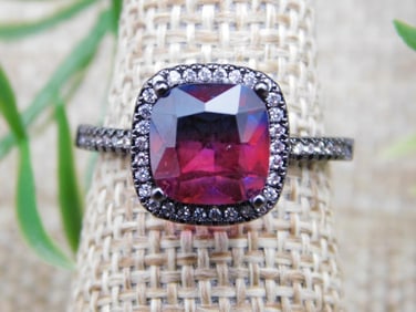 RING ROCK STONE LAPIDARY SPECIMEN