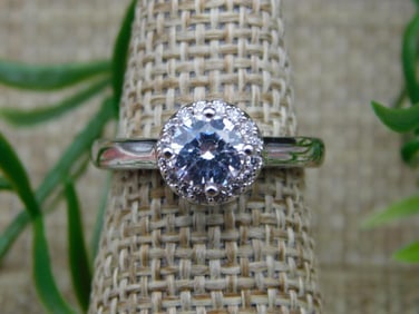 RING ROCK STONE LAPIDARY SPECIMEN