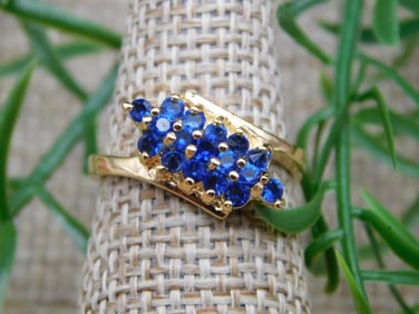 RING ROCK STONE LAPIDARY SPECIMEN