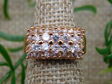 RING ROCK STONE LAPIDARY SPECIMEN