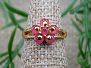 RING ROCK STONE LAPIDARY SPECIMEN