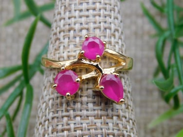 RING ROCK STONE LAPIDARY SPECIMEN