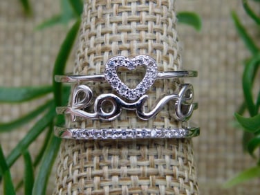 RING ROCK STONE LAPIDARY SPECIMEN