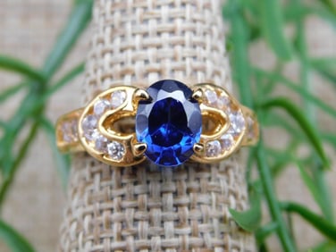 RING ROCK STONE LAPIDARY SPECIMEN