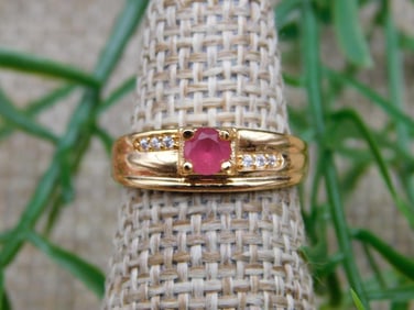 RING ROCK STONE LAPIDARY SPECIMEN