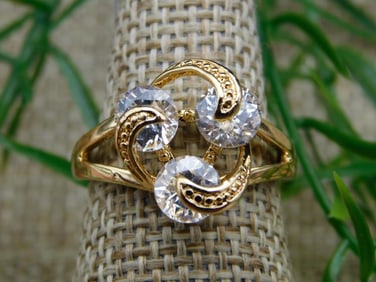 RING ROCK STONE LAPIDARY SPECIMEN