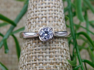 RING ROCK STONE LAPIDARY SPECIMEN