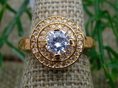 RING ROCK STONE LAPIDARY SPECIMEN