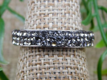 RING ROCK STONE LAPIDARY SPECIMEN