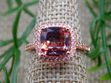 RING ROCK STONE LAPIDARY SPECIMEN