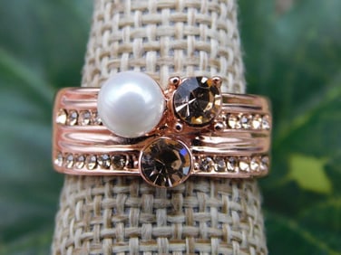 RING ROCK STONE LAPIDARY SPECIMEN