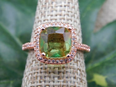 RING ROCK STONE LAPIDARY SPECIMEN