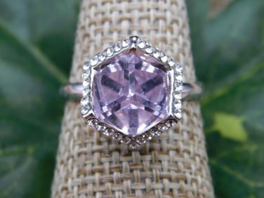 RING ROCK STONE LAPIDARY SPECIMEN