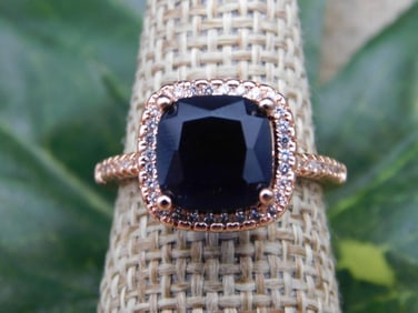 RING ROCK STONE LAPIDARY SPECIMEN