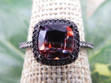 RING ROCK STONE LAPIDARY SPECIMEN