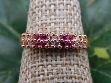 RING ROCK STONE LAPIDARY SPECIMEN