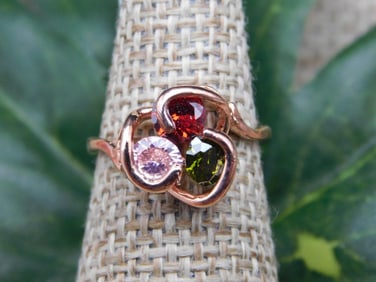 RING ROCK STONE LAPIDARY SPECIMEN