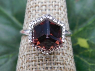 RING ROCK STONE LAPIDARY SPECIMEN