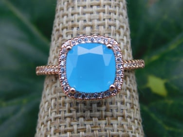 RING ROCK STONE LAPIDARY SPECIMEN