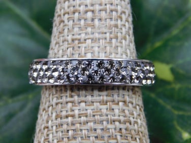 RING ROCK STONE LAPIDARY SPECIMEN