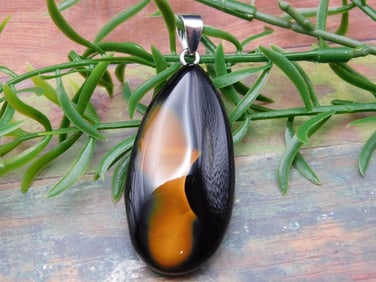 RING ROCK STONE LAPIDARY SPECIMEN