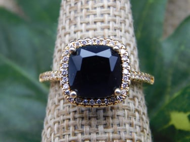 RING ROCK STONE LAPIDARY SPECIMEN