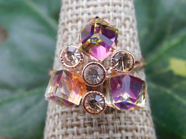 RING ROCK STONE LAPIDARY SPECIMEN