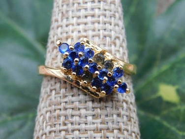 RING ROCK STONE LAPIDARY SPECIMEN