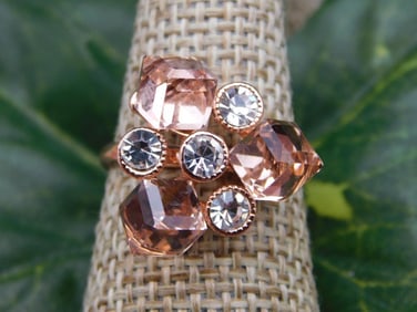 RING ROCK STONE LAPIDARY SPECIMEN