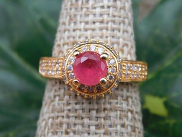 RING ROCK STONE LAPIDARY SPECIMEN