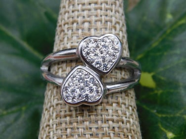 RING ROCK STONE LAPIDARY SPECIMEN