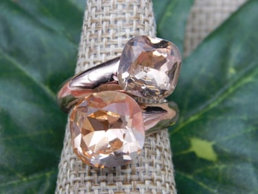 RING ROCK STONE LAPIDARY SPECIMEN