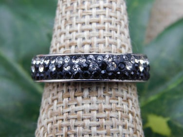 RING ROCK STONE LAPIDARY SPECIMEN