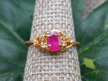 RING ROCK STONE LAPIDARY SPECIMEN