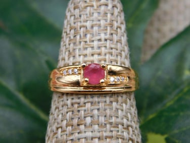 RING ROCK STONE LAPIDARY SPECIMEN