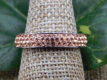 RING ROCK STONE LAPIDARY SPECIMEN