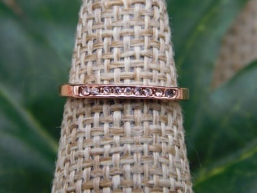 RING ROCK STONE LAPIDARY SPECIMEN