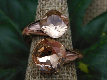 RING ROCK STONE LAPIDARY SPECIMEN