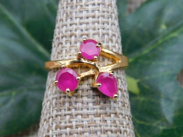 RING ROCK STONE LAPIDARY SPECIMEN