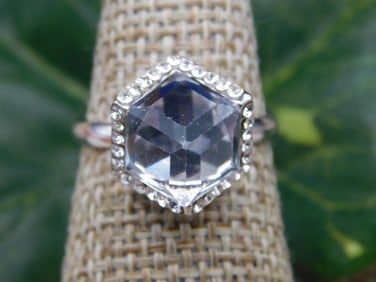 RING ROCK STONE LAPIDARY SPECIMEN