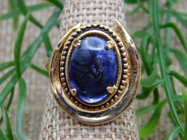 RING ROCK STONE LAPIDARY SPECIMEN