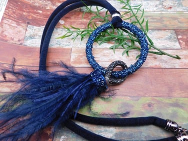 NECKLACE ROCK STONE LAPIDARY SPECIMEN