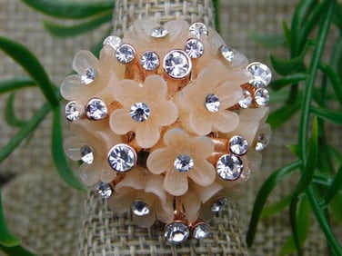 RING ROCK STONE LAPIDARY SPECIMEN