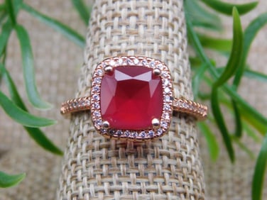 RING ROCK STONE LAPIDARY SPECIMEN