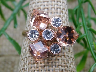 RING ROCK STONE LAPIDARY SPECIMEN