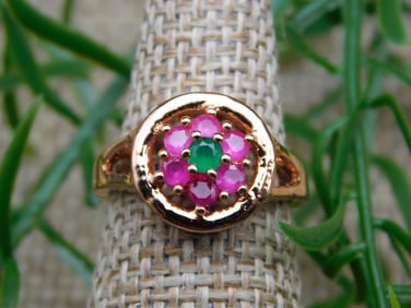 RING ROCK STONE LAPIDARY SPECIMEN